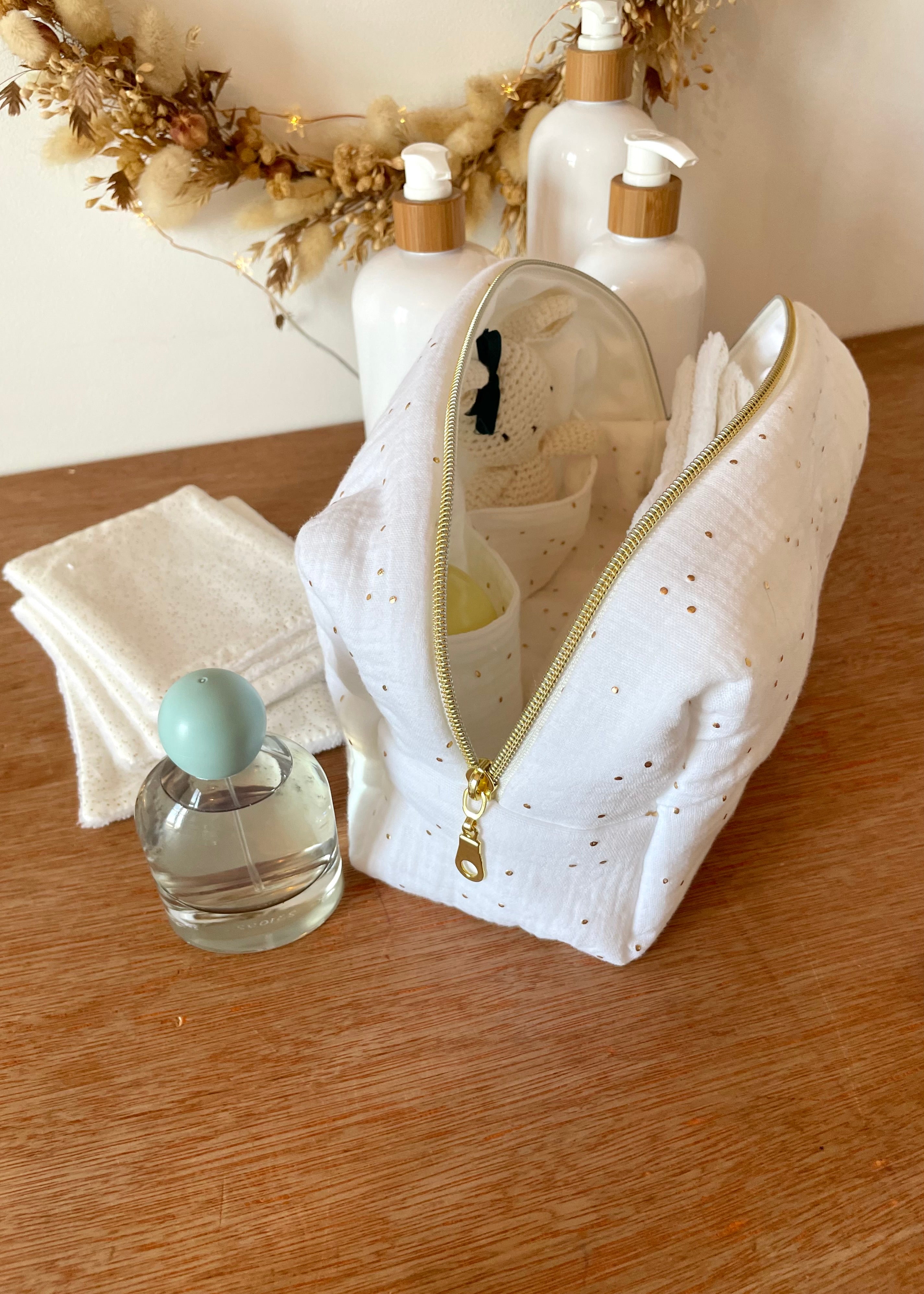 Trousse de toilette blanc doré
