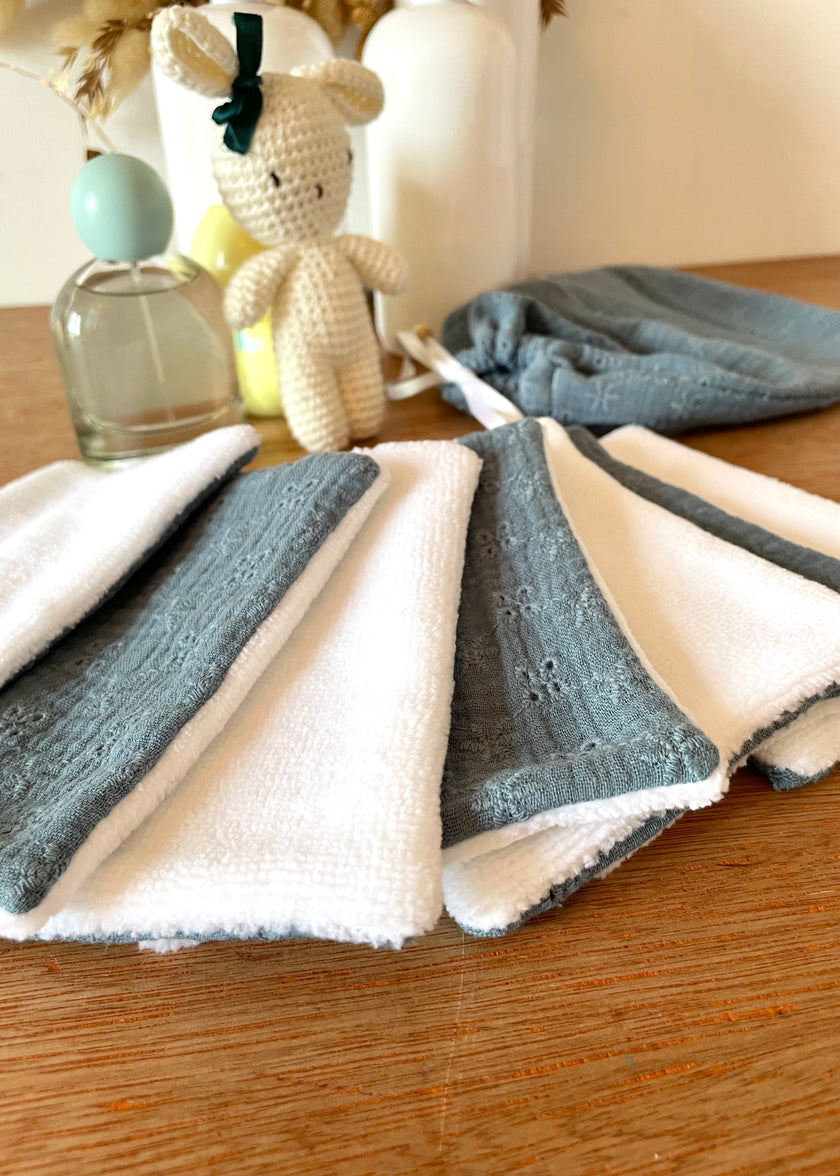 Lingettes lavables brodées bleu bébé