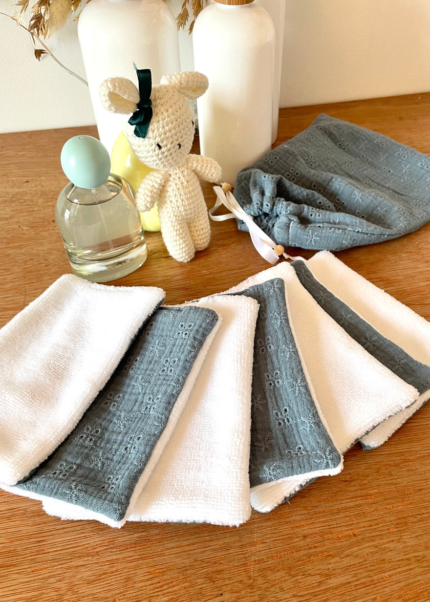 Lingettes lavables brodées bleu bébé