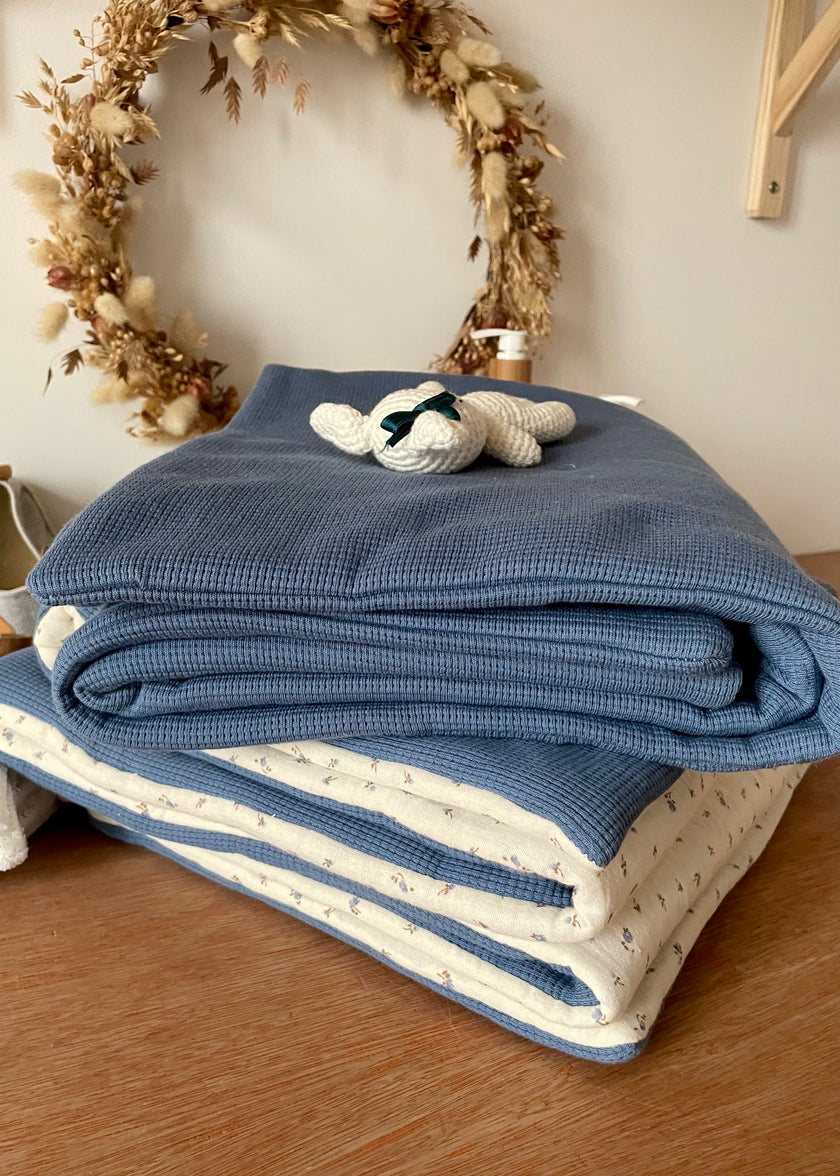 Couverture bébé bleu pétrole