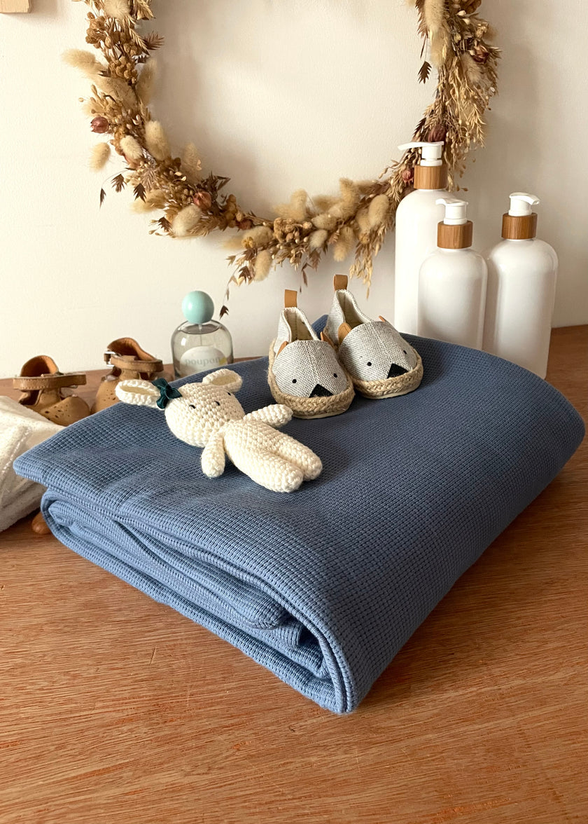 Couverture bébé bleu pétrole