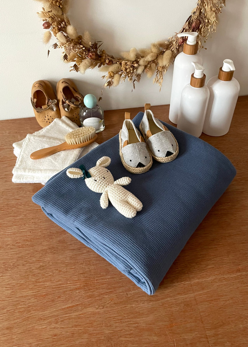 Couverture bébé bleu pétrole