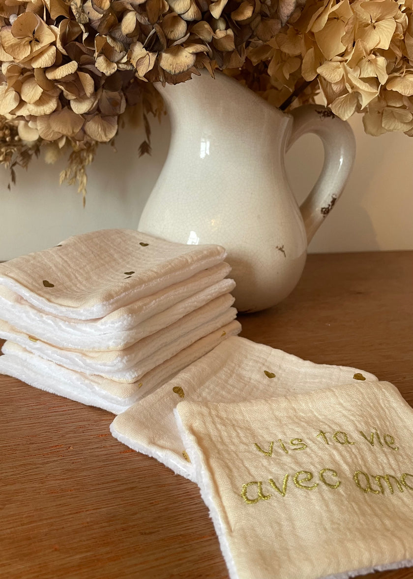 7 lingettes démaquillantes