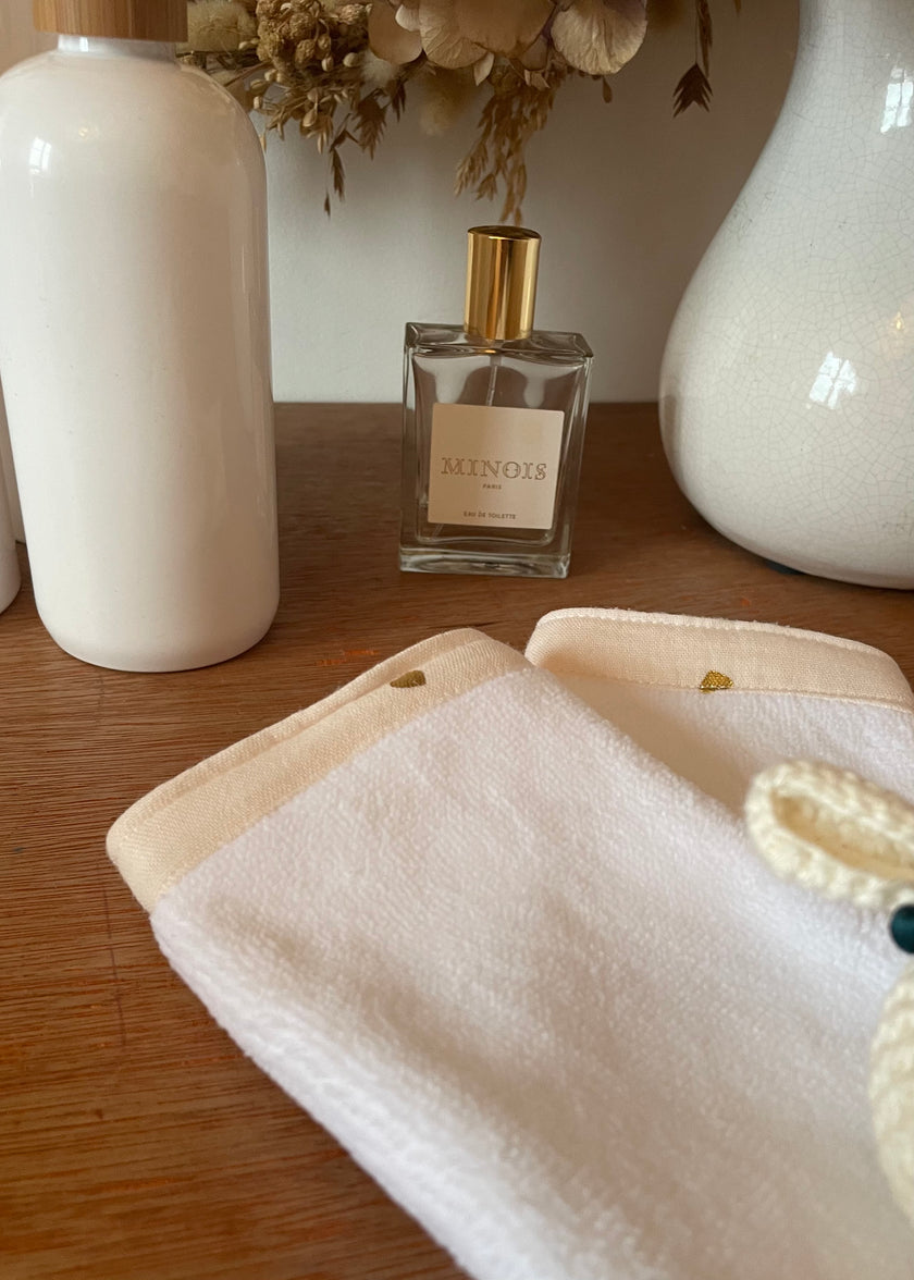 Sortie de bain et ses 2 gants de toilette