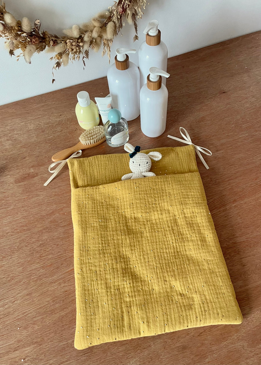 Range doudou - organiseur de lit jaune moutarde