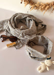 Grand foulard en gaze de coton rosie gris