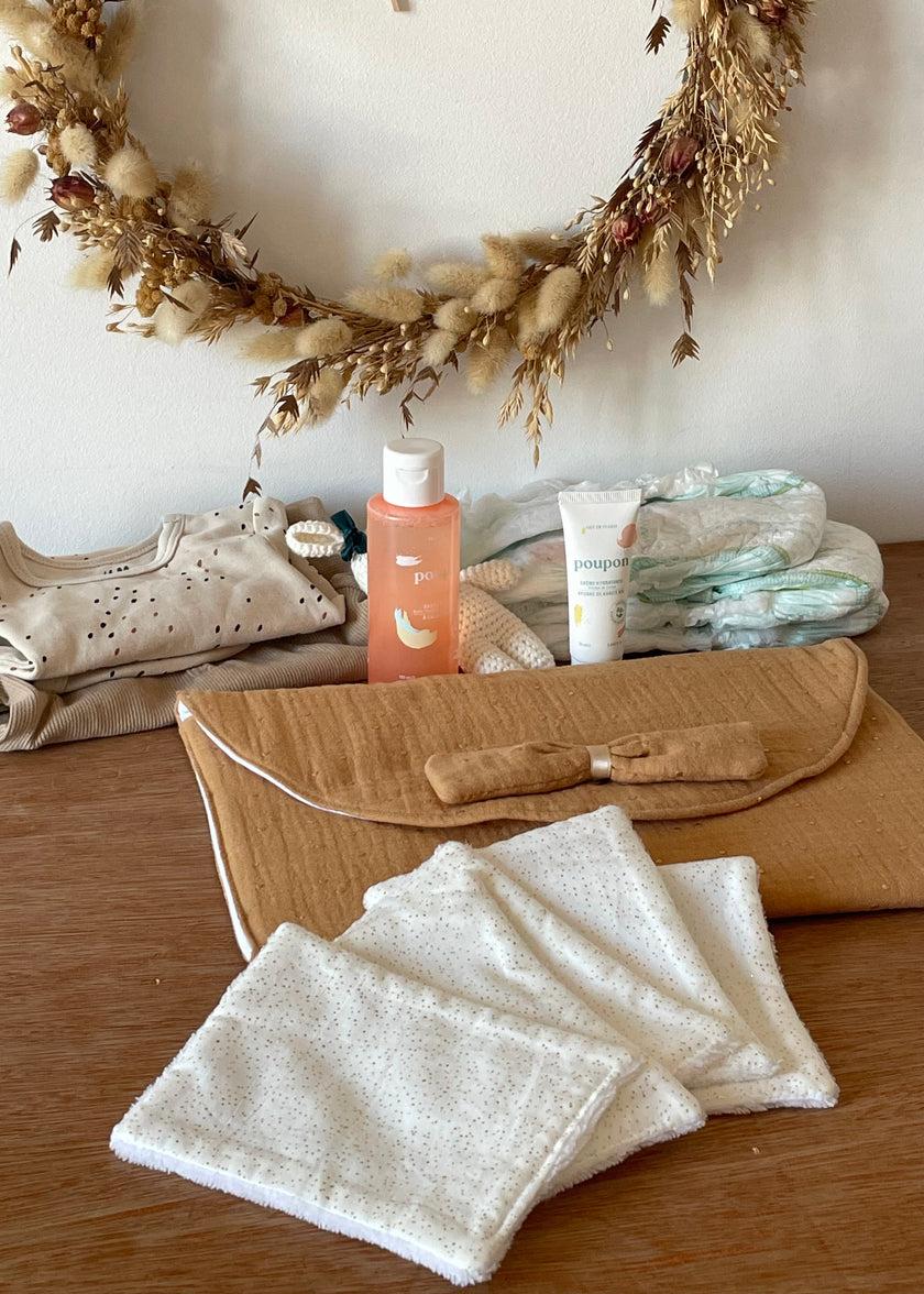 Pochette à couches camel doré