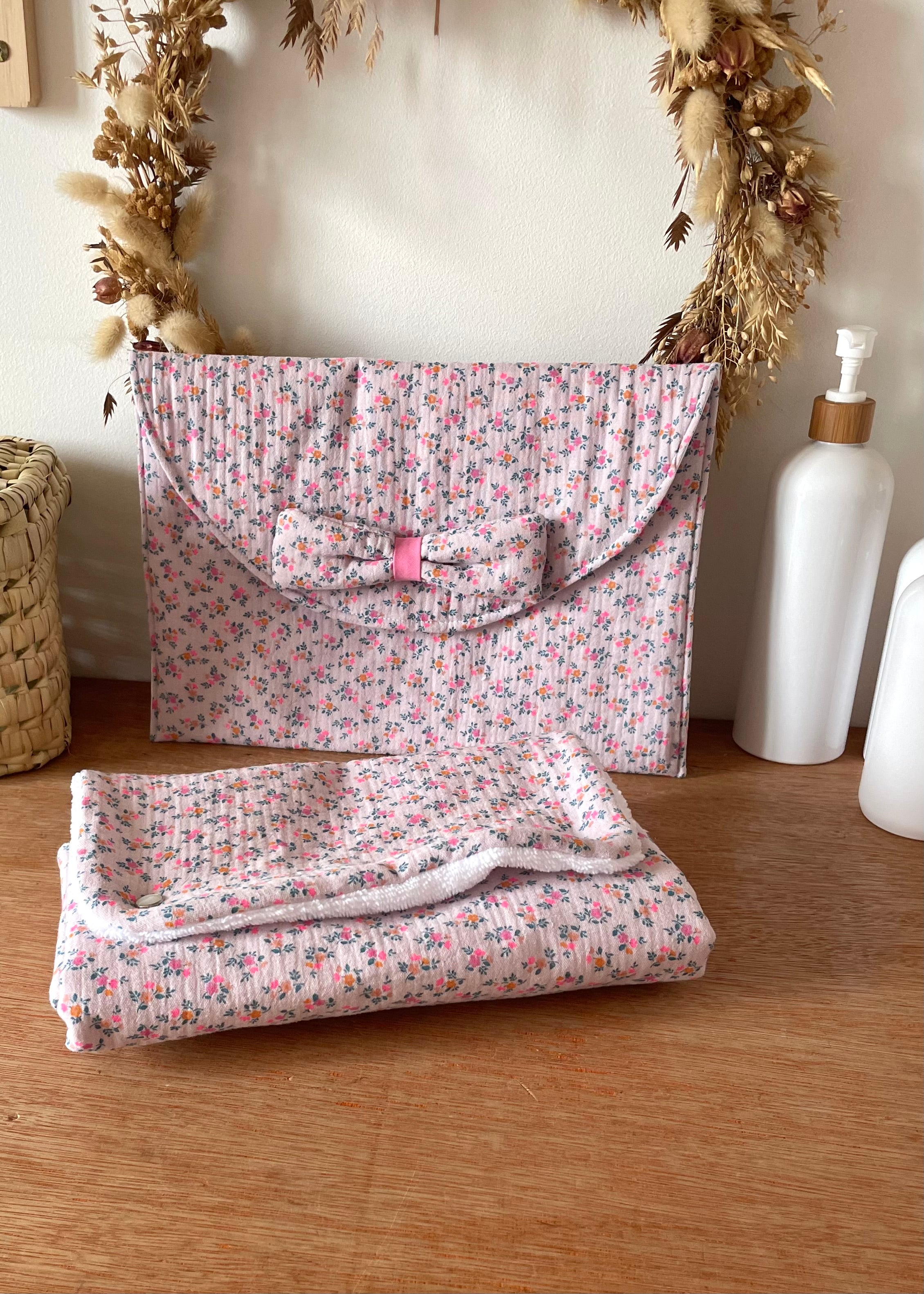 Pochette à couches summer rose