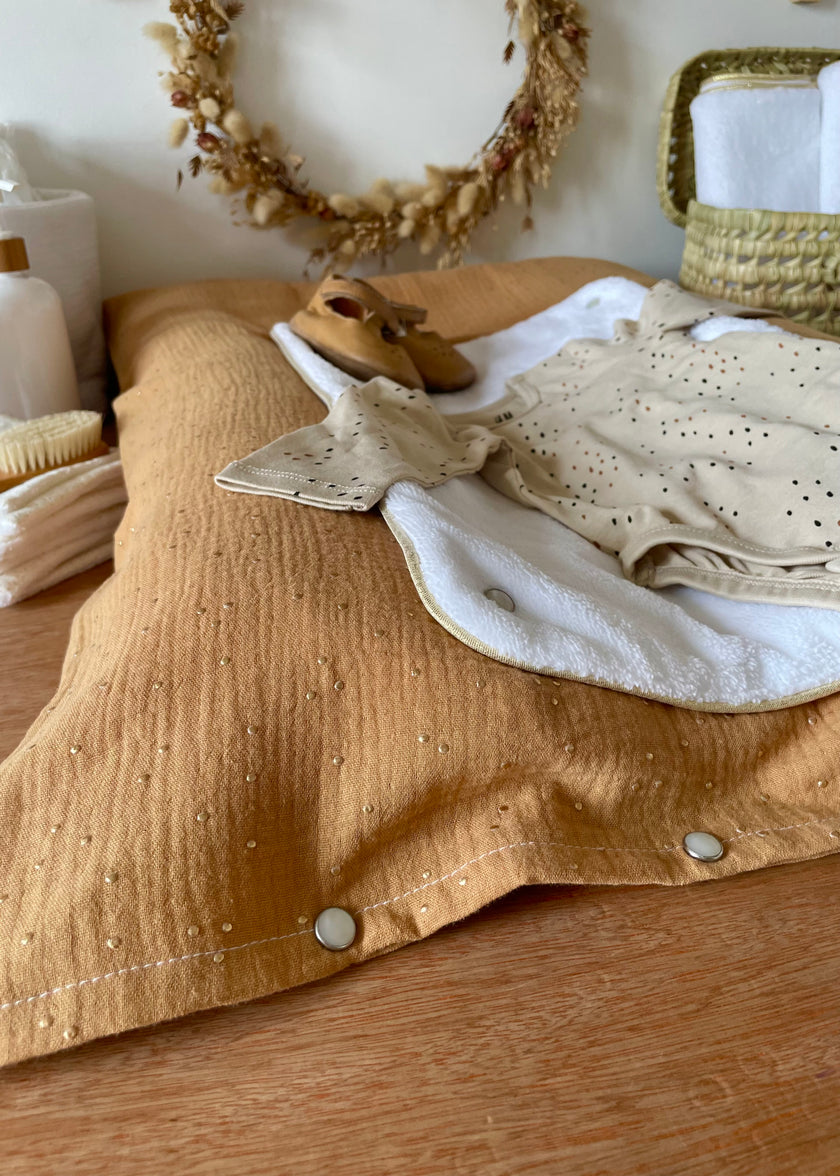 Housse de matelas à langer camel doré