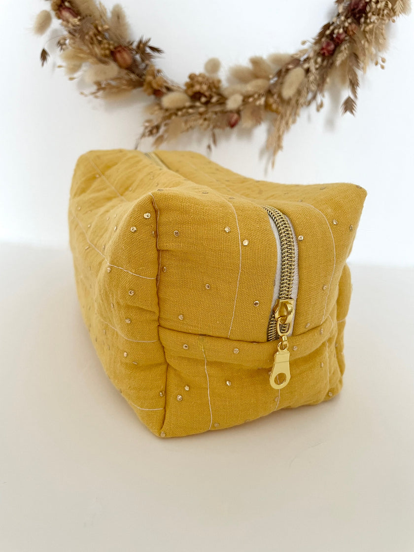 Trousse de toilette moutarde doré
