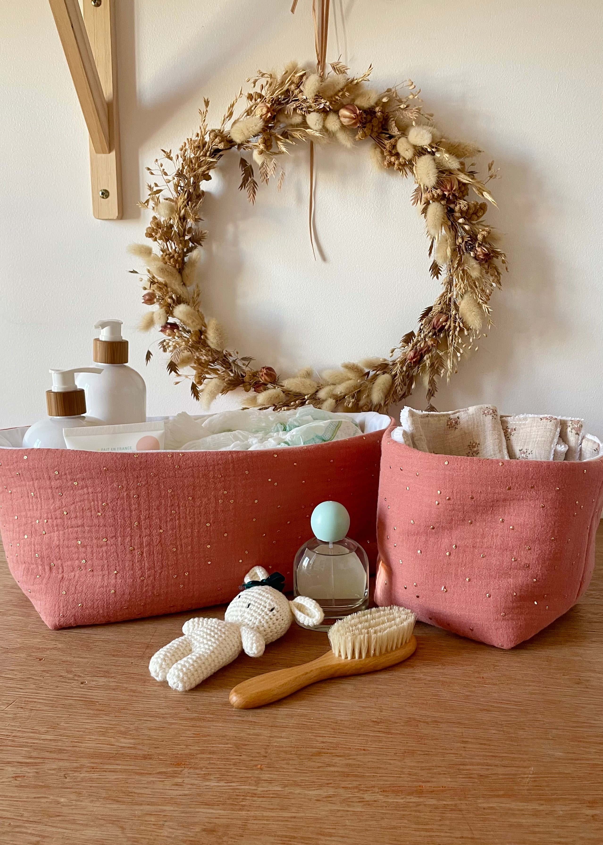 Panier de rangement terracotta doré