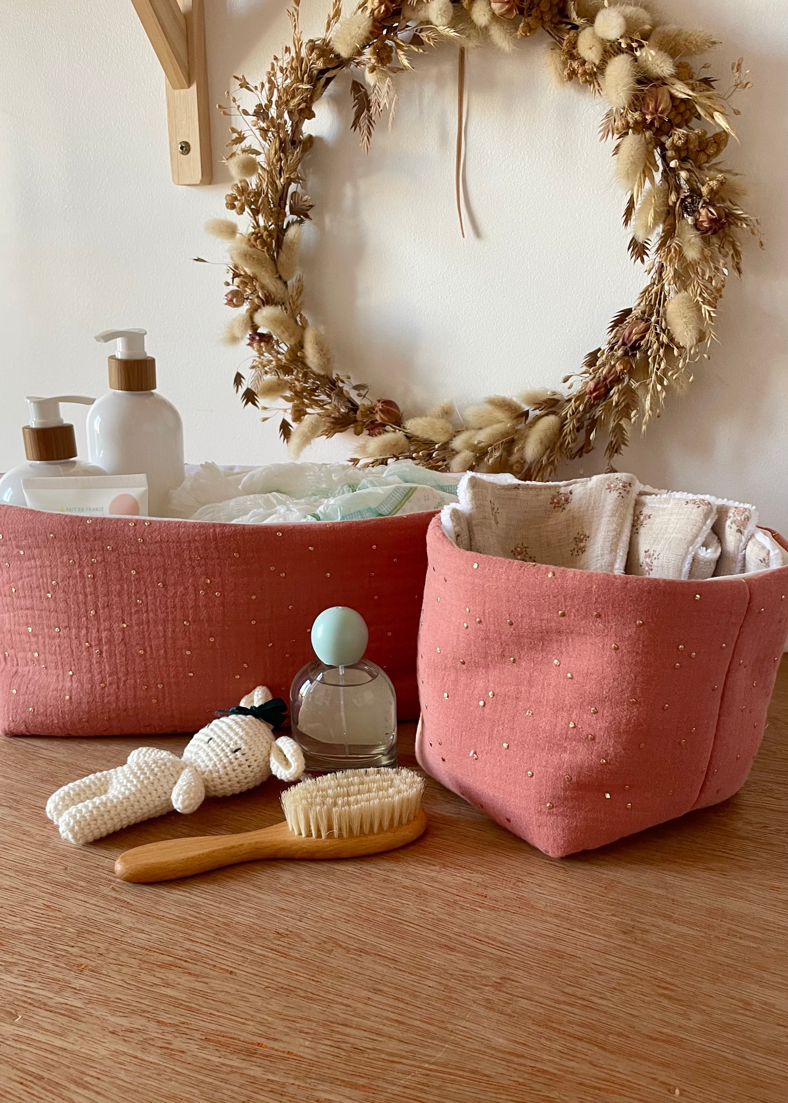 Panier de rangement terracotta doré