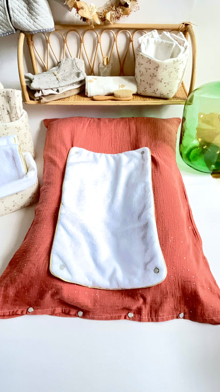 housse de matelas à langer terracotta, décoration chambre bébé garçon, fille