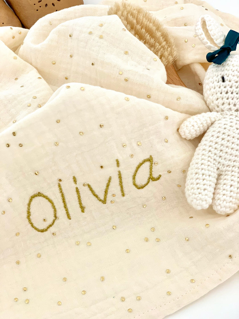 lange grand format écru avec petits pois dorés en gaze de coton broderie prénom